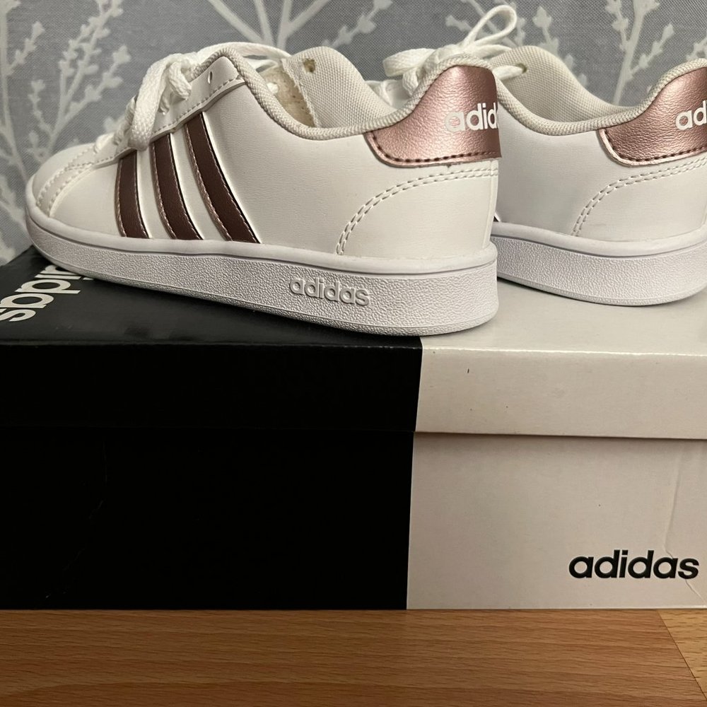 New Adidas Kids White & Rose Gold Grand Court Sneakers - 1.5 - Picture 3 of 7